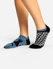 Vidám zokni sportcipőbe Sofőr